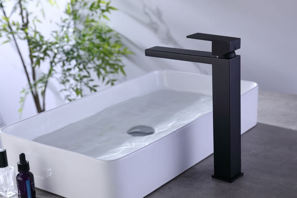 Grifo Monomando de Lavabo Alto ARMY Negro Mate