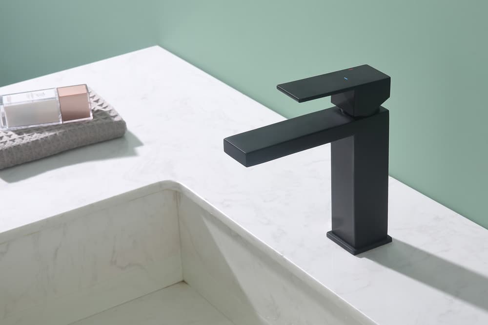 Grifo Monomando de Lavabo ARMY Negro Mate