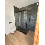 Mampara Angular 1f+1c + Lateral Kandy de Debaño Cromo, negra, blanca y oro mate Serie Baikal