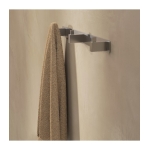 Percha triple cromo Technic - Imagen 2